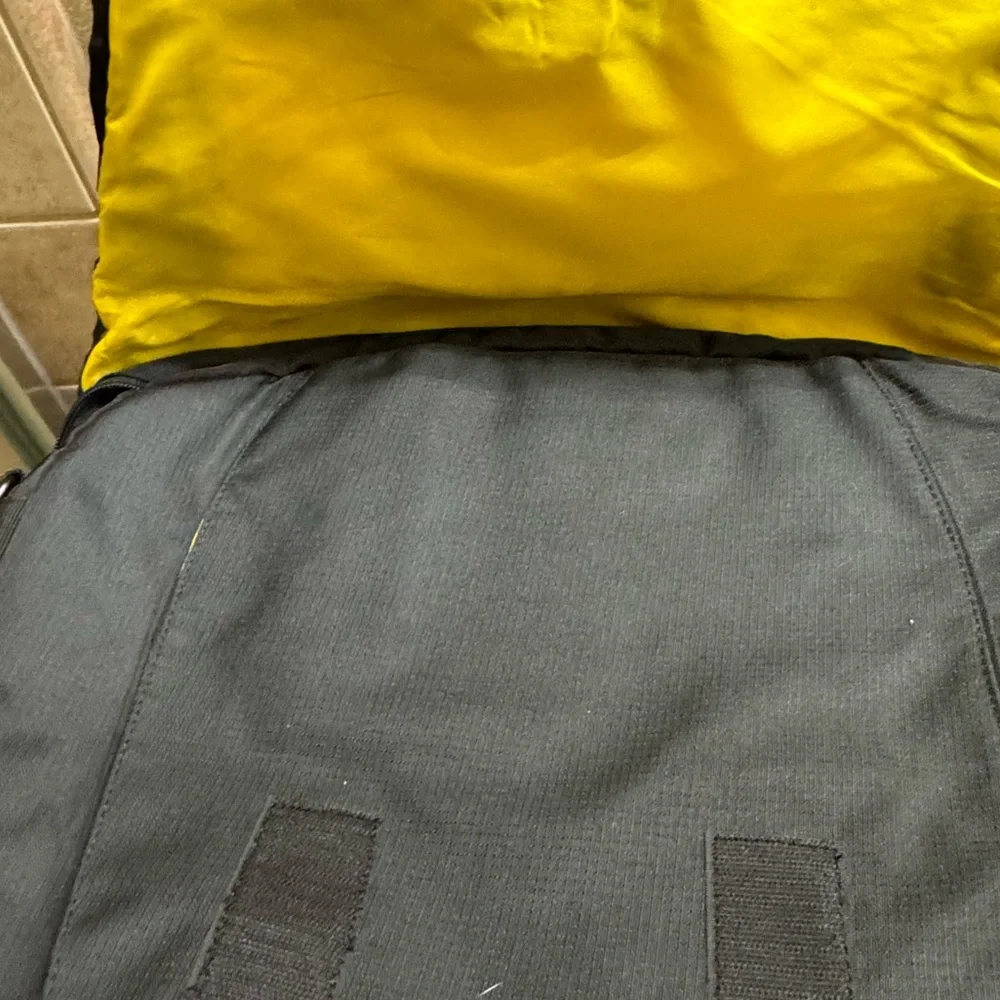 Lance Armstrong Live Strong Black Yellow High End Laptop Bag MINTY